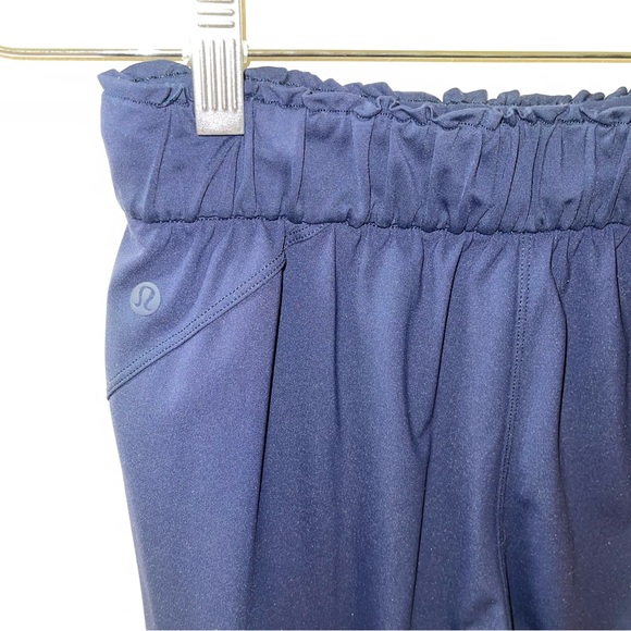 Lululemon Navy Stretch High-Rise Pant Size 2 - Picture 10 of 10